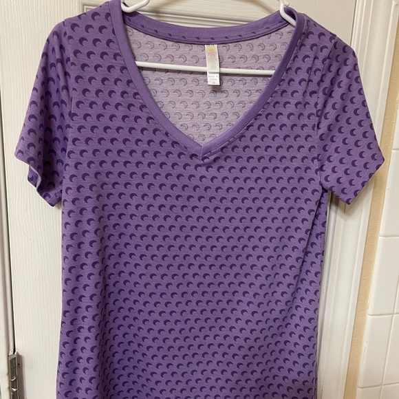 LuLaRoe Tops - LuLaRoe Purple Patterned Short Sleeve Top